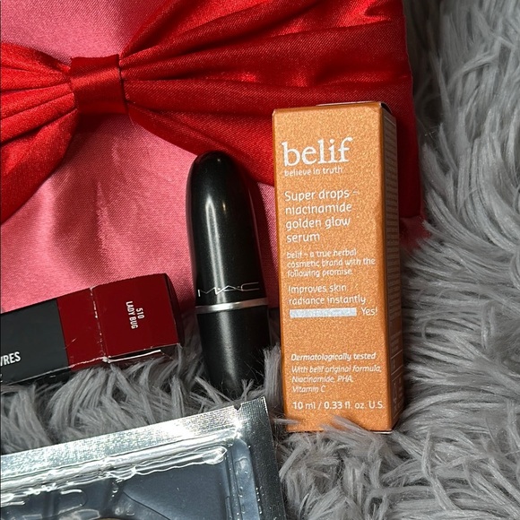 MAC LADY BUG Lustre Lipstick & Belif SUPER DROPS Vit C & Ipsy Bag & 2 Lip Masks - Picture 3 of 9